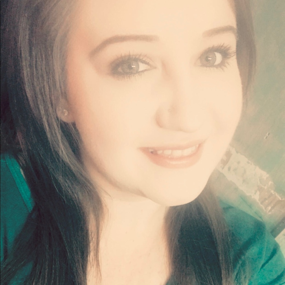 Meet your Posher, Desteney